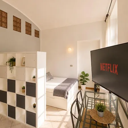 Design Loft Near Porta Susa Netflix And Wi-fi Apartmán