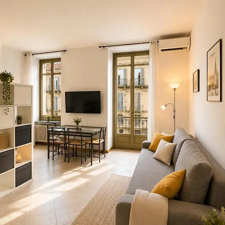 Apartment Design Loft Near Porta Susa Netflix And Wi-fi Turin