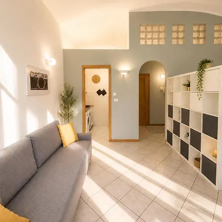 Design Loft Near Porta Susa Netflix And Wi-fi Apartment